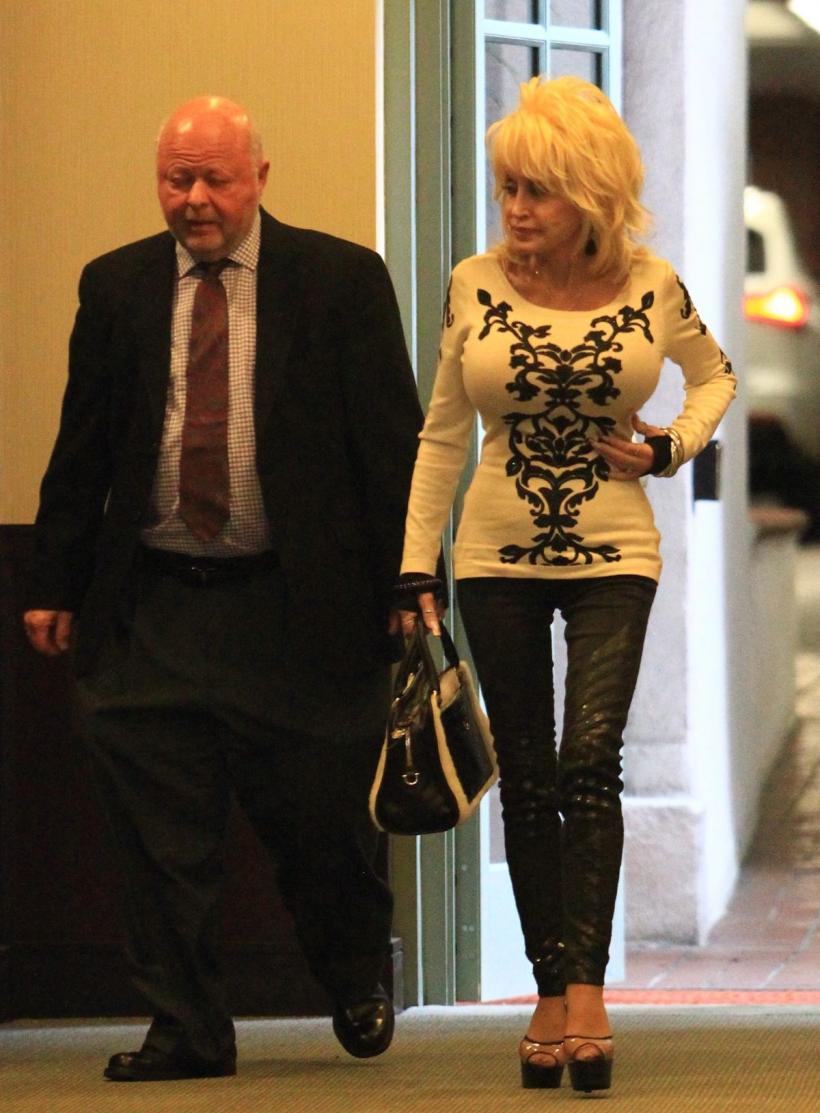 A murit Carl Dean, soțul celebrei Dolly Parton, care a inspirat piesa „Jolene”. Au fost căsătoriți 60 de ani 18943281