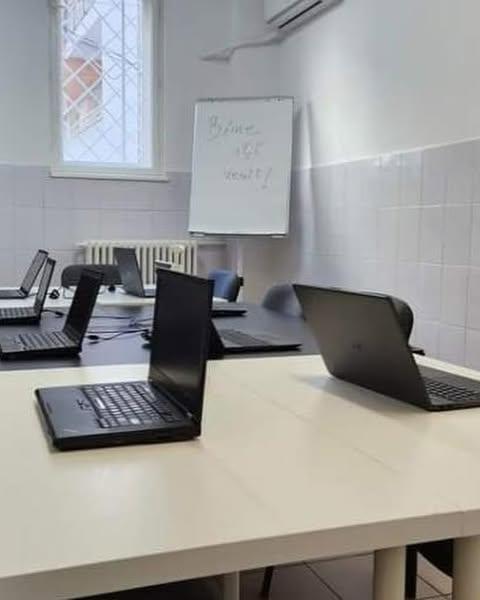 Cursuri de inițiere digitală pentru seniori, lansate de Primăria Capitalei 18943524