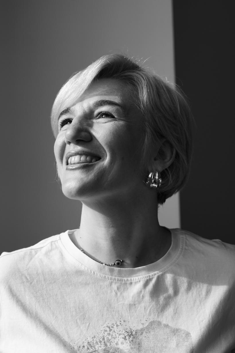 De Ziua Internațională a Femeii, KOG7 devine spațiul de întâlnire al femeilor extraordinare din București cu prilejul vernisajului expoziției #poartariduri 18943569