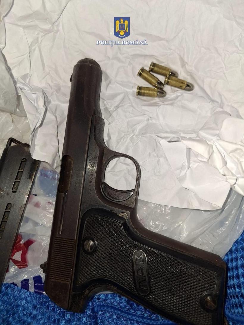 Bărbat din Galați, prins în București cu un pistol letal și gloanțe 18944002