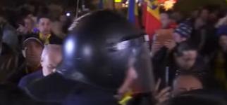 Bucureștiul, în flăcări! Susținătorii lui Călin Georgescu, violențe inimaginabile  18944133