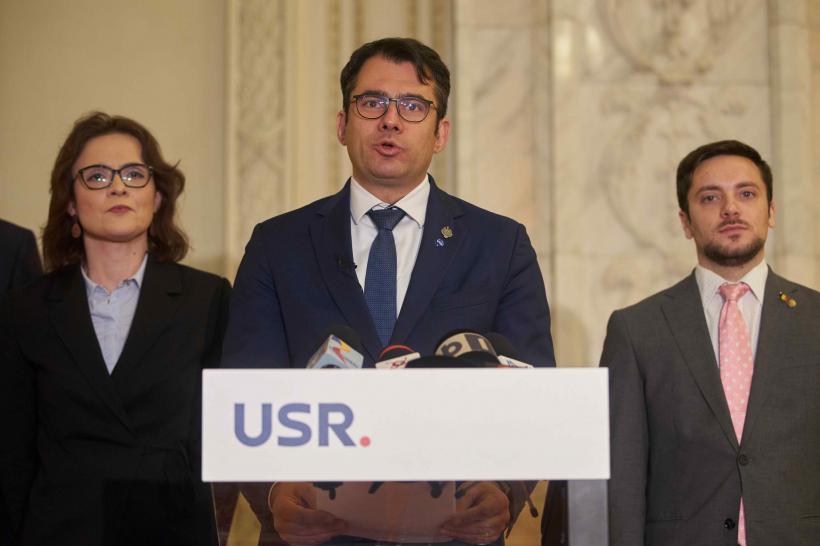 Victorie! 10% dintre senatori au descoperit munca. SOS și POT, în grupul „zero legi” 18944115