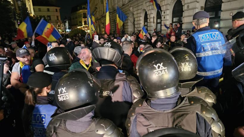 Protest în apropierea sediului CCR