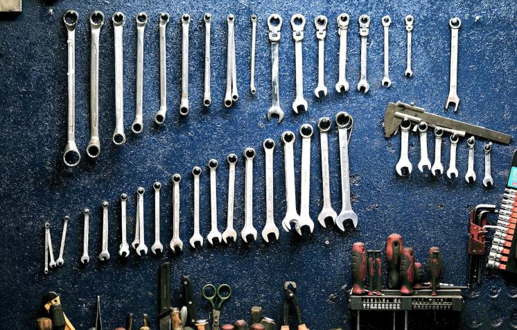 Cum să îți păstrezi garajul curat și ordonat pe termen lung