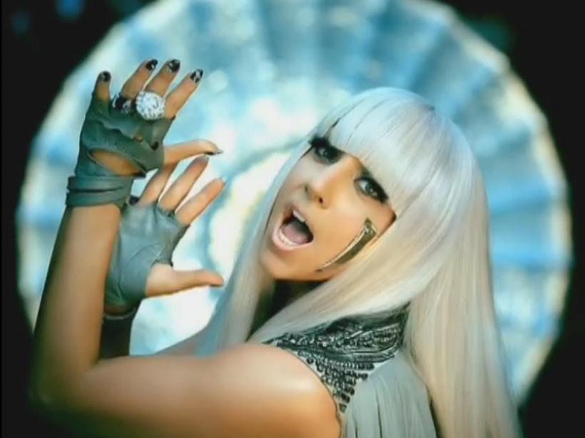 Lady Gaga, pe cale să ajungă pentru a cincea oară în fruntea topului britanic cu albumul &#039;Mayhem&#039;