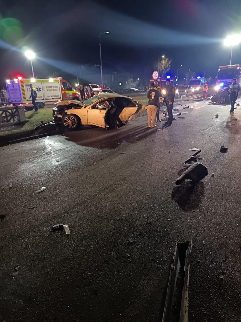 UPDATE Tragedie la intrarea în stațiunea Mamaia: Un mort și patru răniți, după un grav accident rutier 18944311