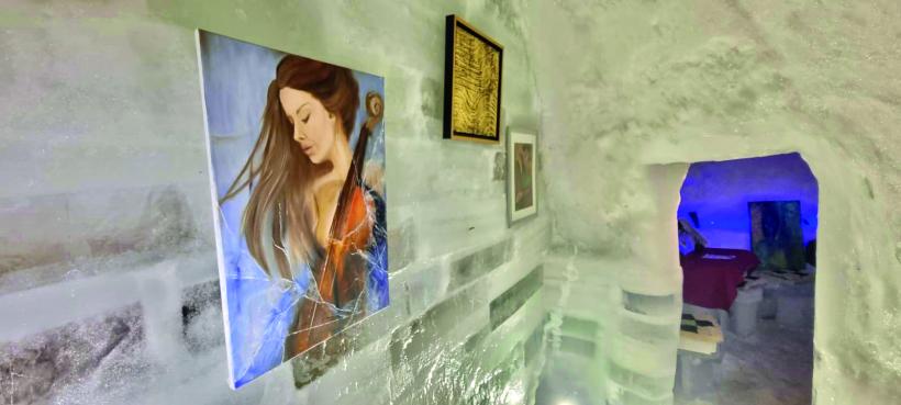 Hotelul de Gheață, transformat în muzeu de artă, la Bâlea Lac 18944451