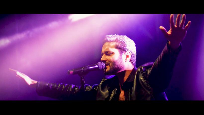 Artistul irlandezo-român care a făcut furori la ediția X Factor de acum 4 ani, prima întâlnire cu mama biologică – reportaj exclusiv, astăzi, la Observator 19 18944836