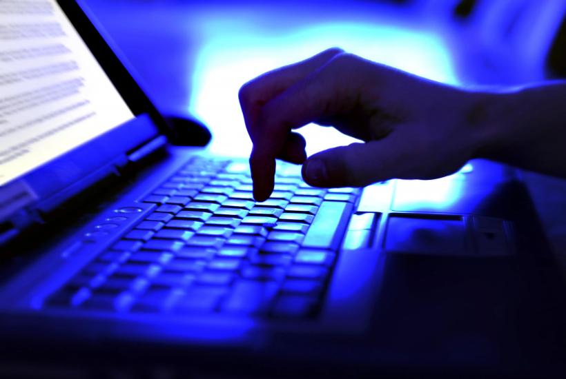 Înșelătorie pe Netflix. Cum îi păcălesc hackerii pe români