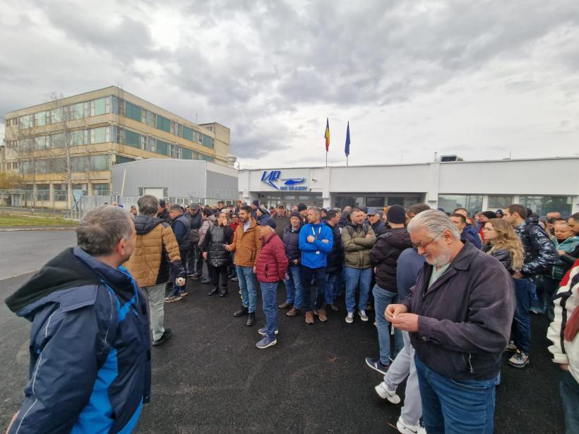 Ordonanța Trenuleț blochează producția de elicoptere românești 18944813