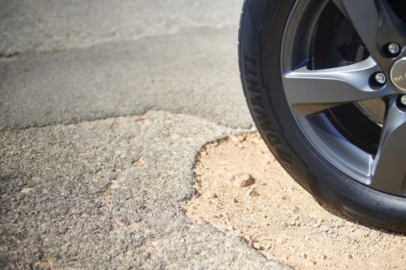 Schimbare pe piața anvelopelor din România. Un gigant japonez vrea să cumpere fabrica unui cunoscut miliardar ucrainean