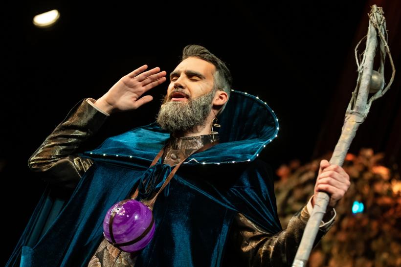 Accident grav la Teatrul de Operetă: Tenorul Octavian Ene, iubitul Danielei Nane, a căzut de la trei metri înălțime 18945478