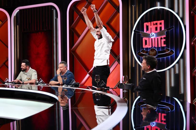 Chefi la cuțite, lider de audiență cu ediția de ieri. Diseară, emoții copleșitoare pentru Chef Richard: mama sa îl surprinde în platoul audițiilor cu un preparat din copilăria lui 18945495
