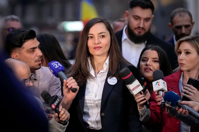 Surse: Anamaria Gavrilă se retrage din cursa prezidențială și îl susține pe George Simion