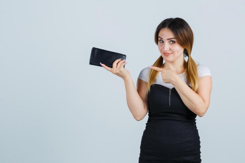 Avantajele unui portofel de damă din piele naturală
