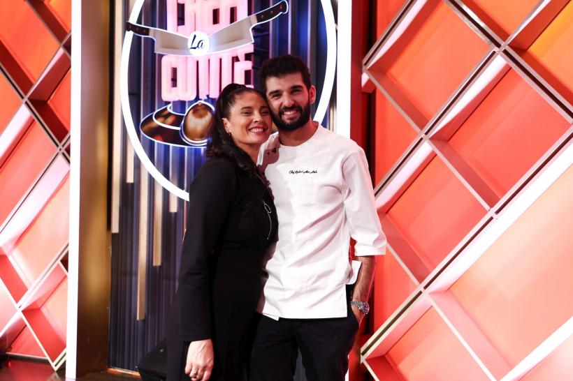 Chef Richard a câștigat ieri, la Chefi la cuțite, a treia amuletă din acest sezon. Influencerul maltez Luke Magro, cunoscut pentru rețetele de paste, gătește diseară în audiții 18945726