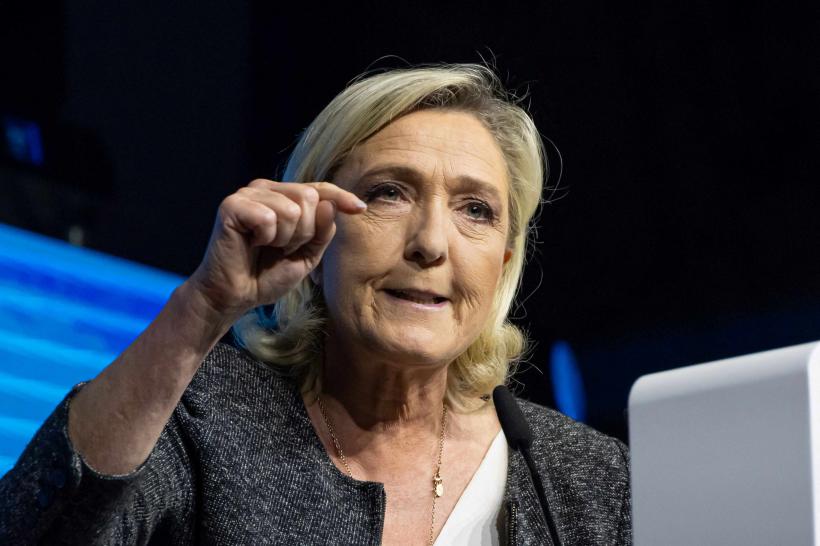 Sună cunoscut? Marine Le Pen, pe punctul să fie interzisă la alegerile prezidențiale 18945553