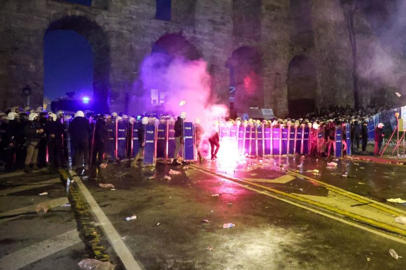 Turcia, în flăcări. Erdogan: Nu voi ceda! 18946153