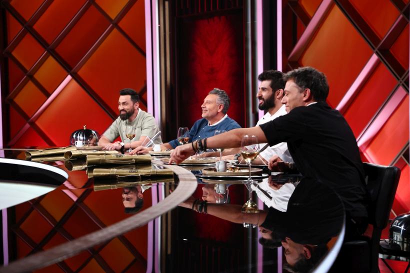 Moment istoric la Chefi la cuțite, în această seară: toți cei patru Chefi oferă cuțitele de aur după o jurizare 18946793