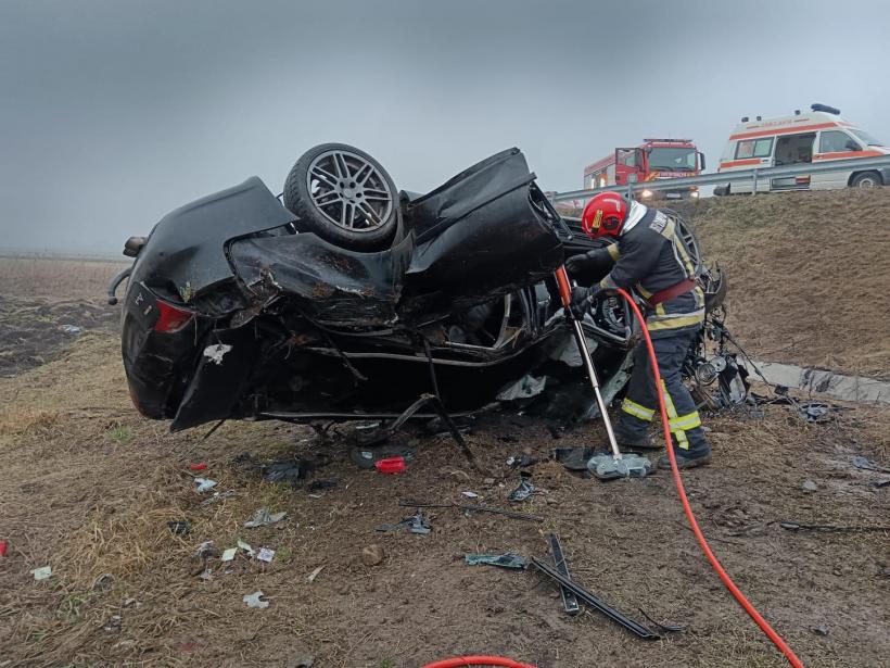 Morman de fiare: Un bărbat a murit după ce s-a răsturnat cu mașina în Rădăuți 18946701