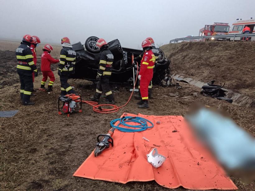 Morman de fiare: Un bărbat a murit după ce s-a răsturnat cu mașina în Rădăuți 18946702