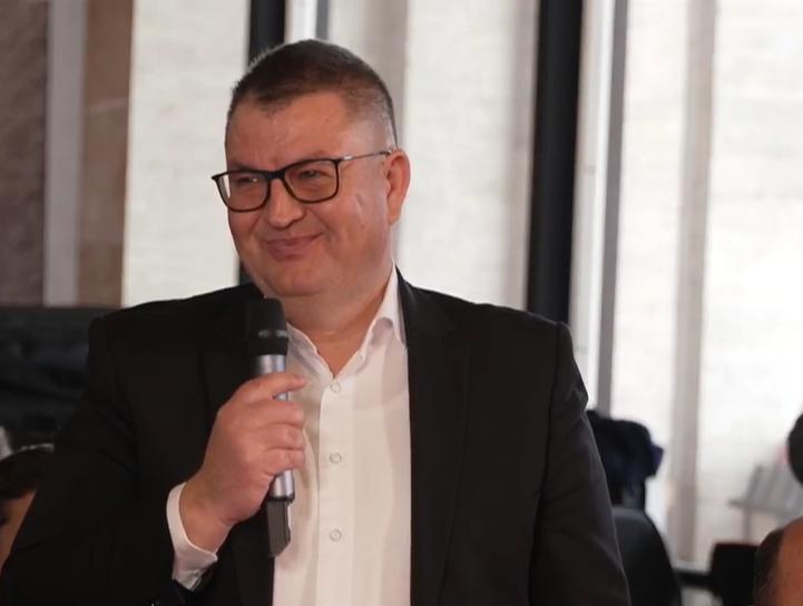 Live: „Acasă în siguranță - Harta dinamică a zonelor de risc din România”, o nouă Conferința România Inteligentă  18947129