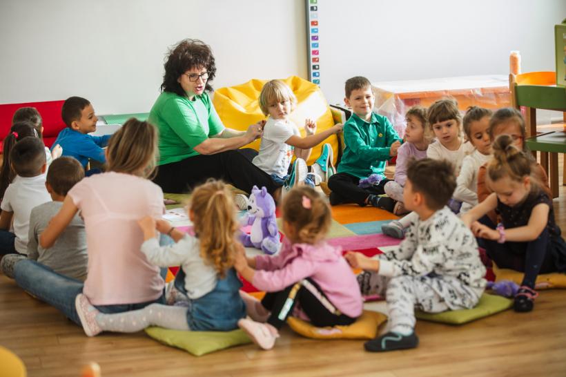 Limba română: Ce înseamnă cuvântul „Pueril”?