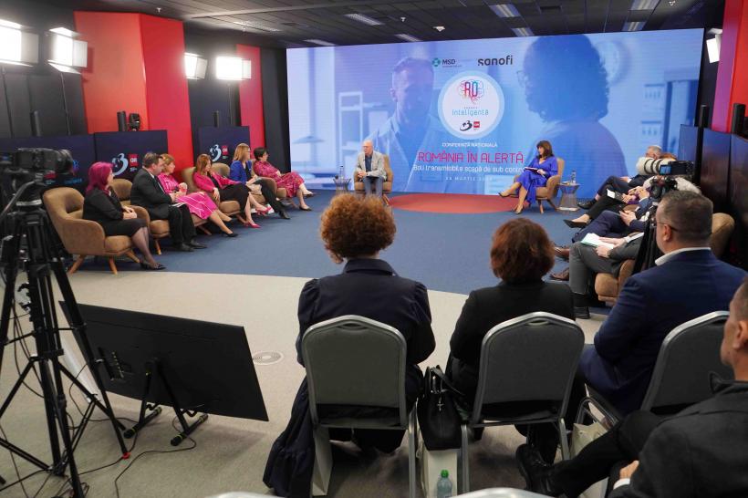 Lipsa informării și mesajele false țin populația departe de vaccinare 18946853