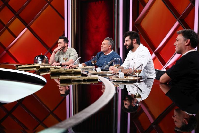 Toți cei patru jurați i-au oferit cuțitele de aur lui Claudiu Gherguț, în ediția de ieri Chefi la cuțite. Concurentul a ales echipa lui Chef Orlando Zaharia 18946990