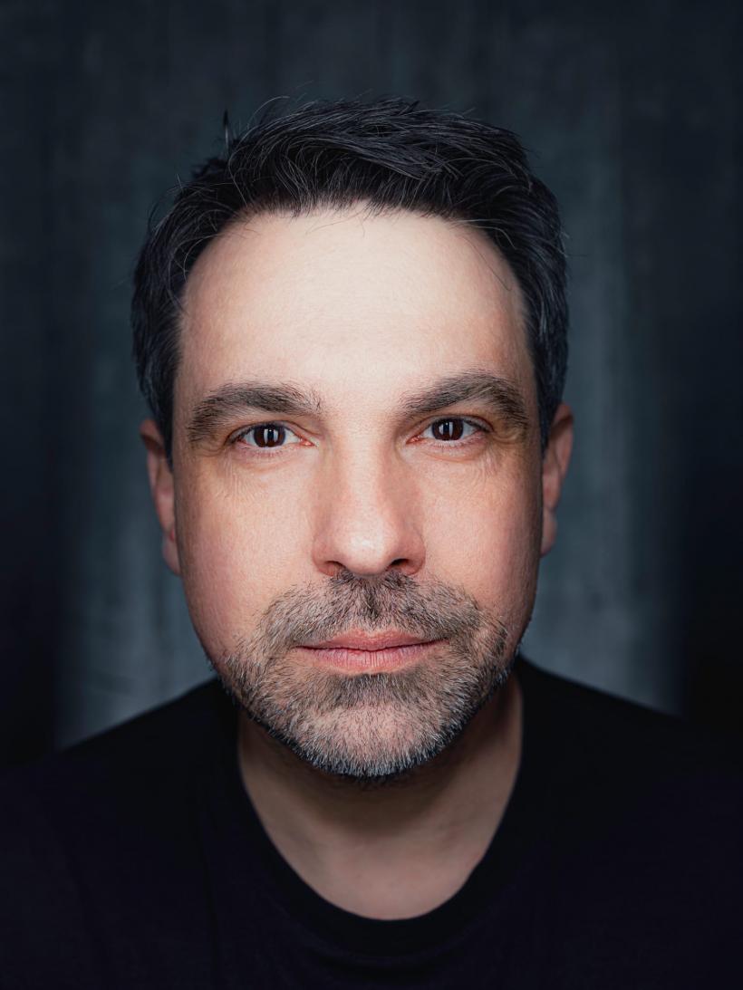 Premieră absolută pe scena Operei Naționale București, opera „Procesul lui Eichmann” îi reunește în distribuție pe actorii Alexandru Papadopol, Raluca Aprodu, Marian Râlea și Emilian Oprea 18947006