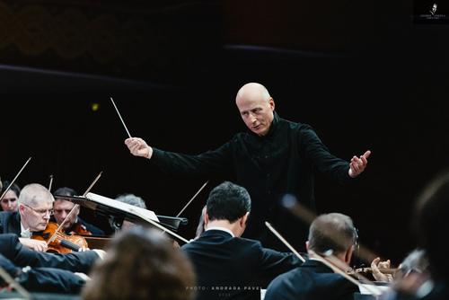 Dirijorul Paavo Järvi și Orchestra Tonhalle Din Zürich, alături de Alisa Weilerstein – invitați de prestigiu la Festivalul Internațional George Enescu 18947080