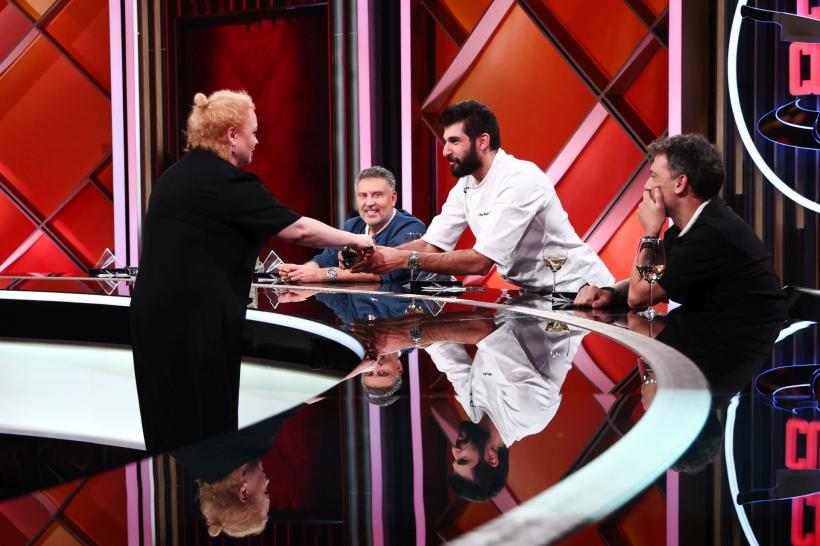Chef Richard Abou Zaki a câștigat bomba cu mai multe amulete. Diseară, la Chefi la cuțite, Iulian Stere vine cu ambiții mari: ”Am lucrat sub coordonarea lui Chef Gordon Ramsay” 18947714