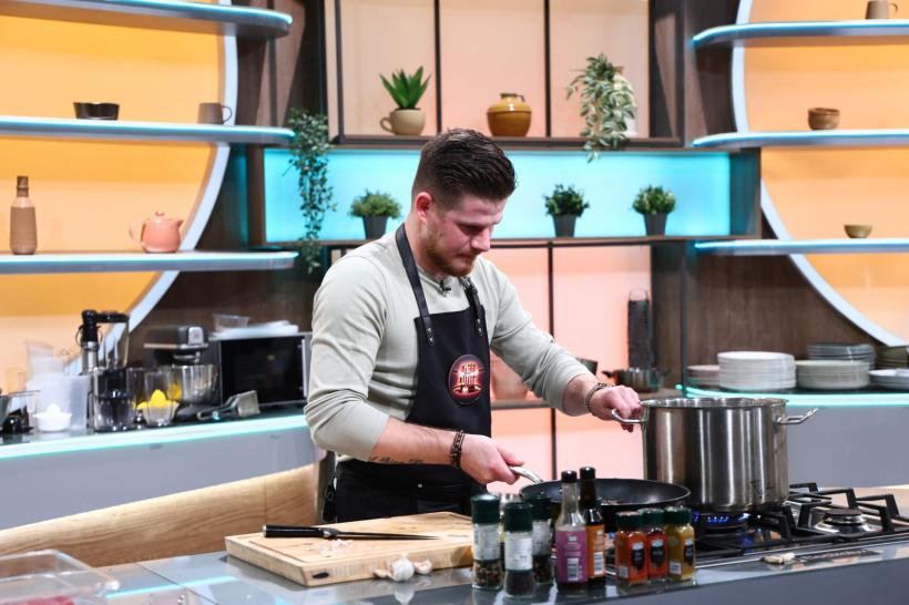Chef Richard Abou Zaki a câștigat bomba cu mai multe amulete. Diseară, la Chefi la cuțite, Iulian Stere vine cu ambiții mari: ”Am lucrat sub coordonarea lui Chef Gordon Ramsay” 18947716