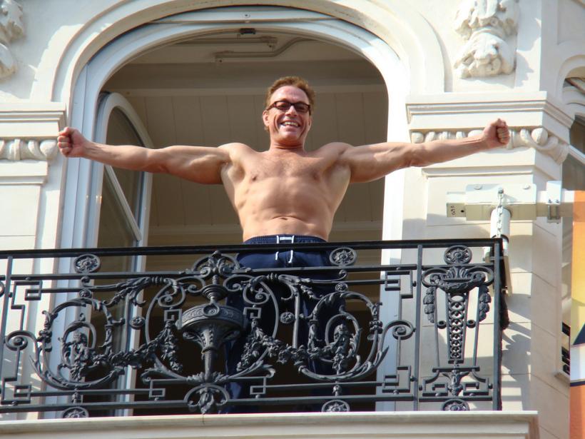 Celebrul Jean Claude Van Damme, reclamat la DIICOT pentru trafic de minori 18947631