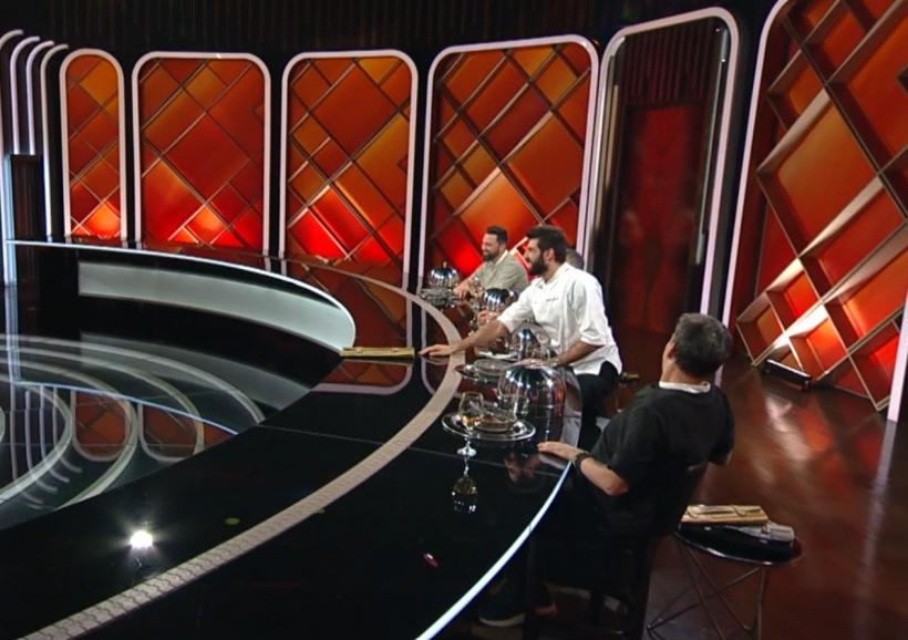 Moment încărcat de emoție, diseară, la Chefi la cuțite: Chef Richard Abou Zaki oferă cuțitul de aur 18947865