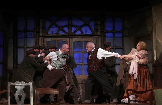 O scrisoare pierdută, în regia lui Horaţiu Mălăele, se joacă două seri la rând, la Chişinău 18947777