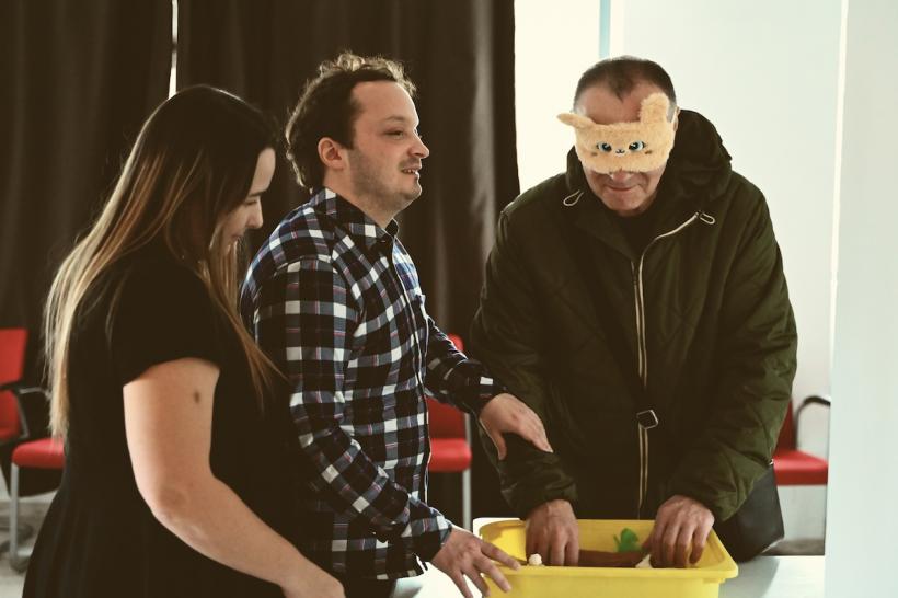 Asociatia Entuziart anunta InTerConectArt si Ecosisteme Empatice Incluzive - doua proiecte artistice care subliniaza importanta terapeutica a artei, sustinand empatia si incluziunea 18947723