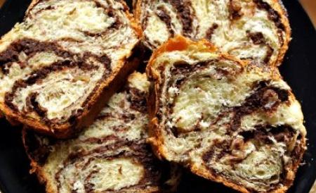 Cozonac uriaș de 500 kg, vedeta Festivalului Neaoș de Merinde de Primăvară din București