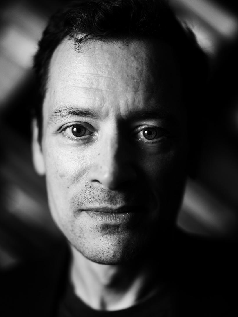 Jean-Baptiste Andrea (Premiul Goncourt, 2023):   „În etapa noii lumi digitale nu suntem educați să ne exercităm discernământul!” 18948681