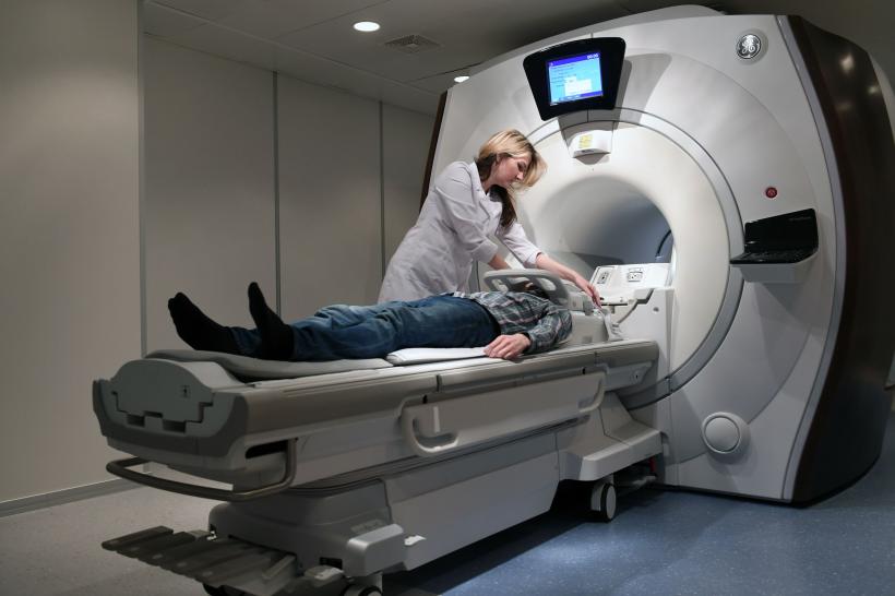 Mergi la RMN? Nu mânca portocale! 18948733