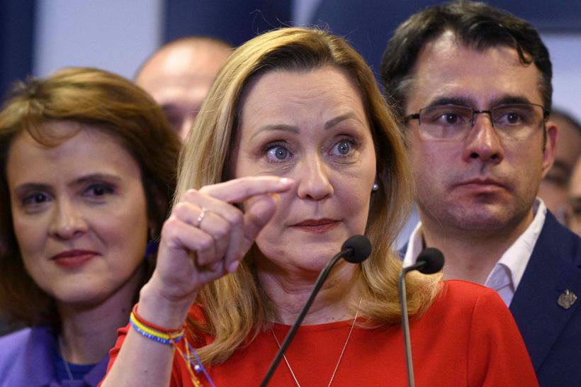 Sondajele o îngroapă! Lideri ai USR vor să îi retragă sprijinul politic Elenei Lasconi