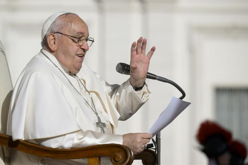 Catolicii se pregătesc pentru un Paște neobișnuit, cu Papa Francisc absent