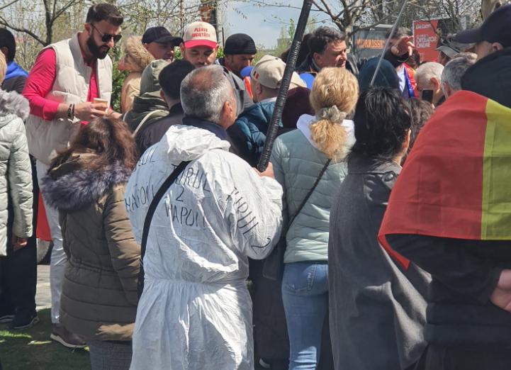 Adunarea „georgiștilor”: când serviciile te ascultă prin calorifer, iar liderul cu pușcărie la activ ține prelegeri despre PNRR 18949116