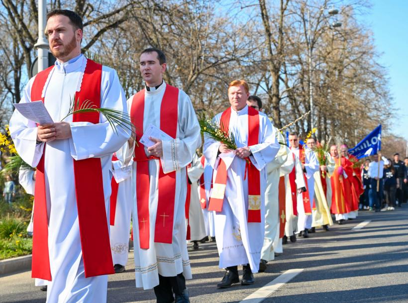 13 aprilie: Procesiunea de Florii organizată de Arhiepiscopia Romano-Catolică de București