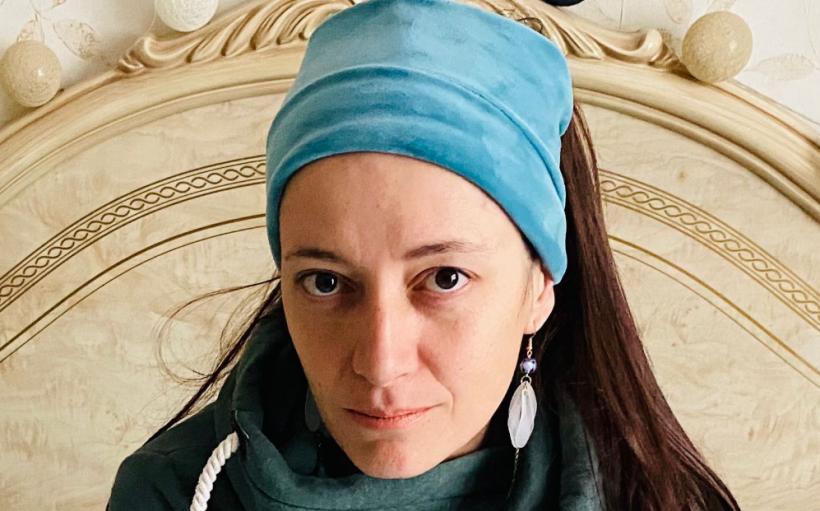 O actriță din Cluj, înșelată cu 100.000 de lei printr-o metodă șocantă. Acum plătește rate la un credit pe care nu l-a folosit