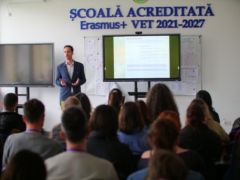 ASOP București - AgoraVerde: Eveniment dedicat dezvoltării înverzirii urbane și gestionării durabile a spațiilor verzi din România 18949180