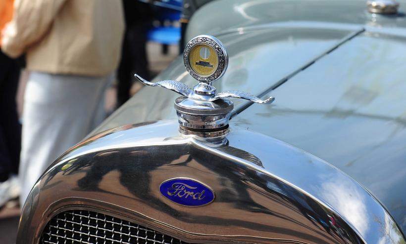 Retro Parada Primăverii din București 18949457