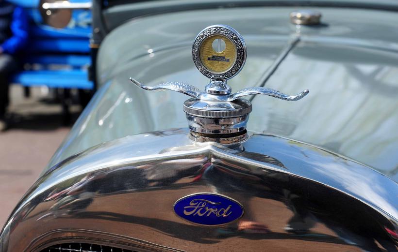 Retro Parada Primăverii din București 18949461