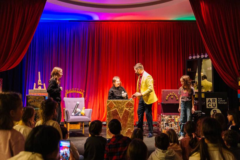 VESTE MAGICĂ! EXPOZIȚIA „ABRACADABRA – SECRETELE MAGIEI” RĂMÂNE DESCHISĂ PÂNĂ LA 31 AUGUST, LA  ARCUB – HANUL GABROVENI 18949300