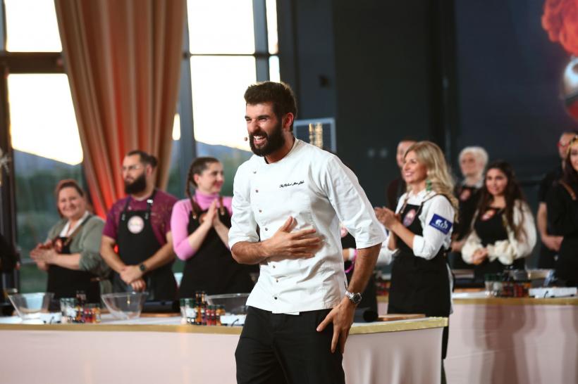 Ediția de ieri Chefi la cuțite, lider de audiență. Urmează o seară decisivă: bootcamp-ul va culmina cu formarea echipelor celor patru jurați 18949748